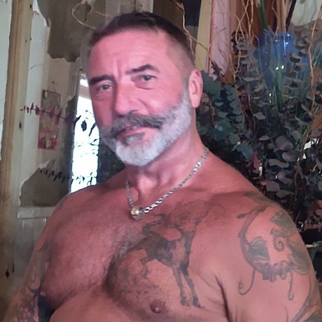 Reuben Foxxx onlyfans leakes