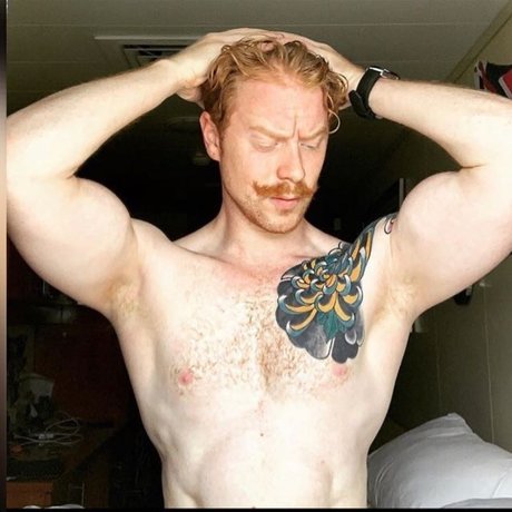 Redhotmajor only fans content