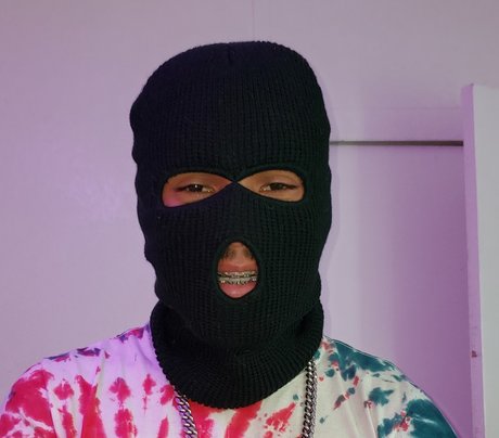 Risky_ onlyfans model photo