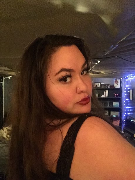 Renee Curtis onlyfans nude photos