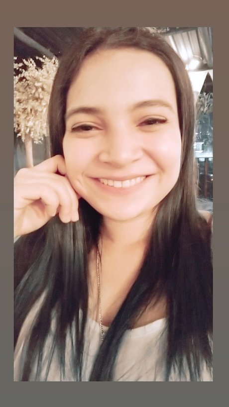 Raquel F nude only fans leaks