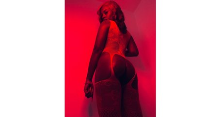 mature slut onlyfans art xxx scene