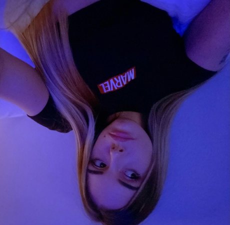 lydia onlyfans model photo