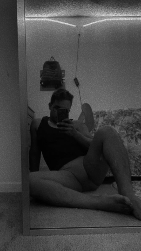 Roger Quintana onlyfans leaks.