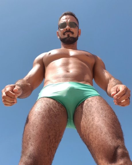 Roger Goncalves onlyfans leajs