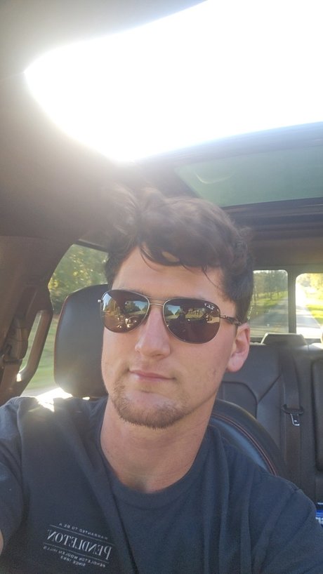 Youngbuck stayhard onlyfans model