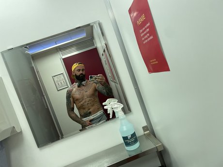 Robbiegaine21 nude onlyfans