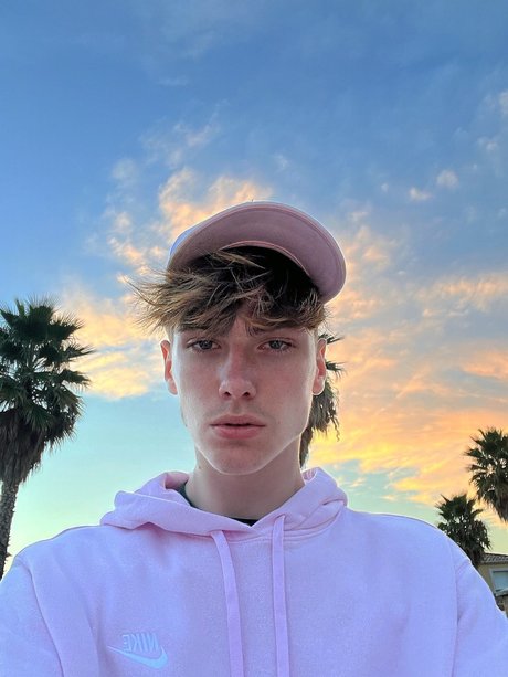 Maxence only fans pictures