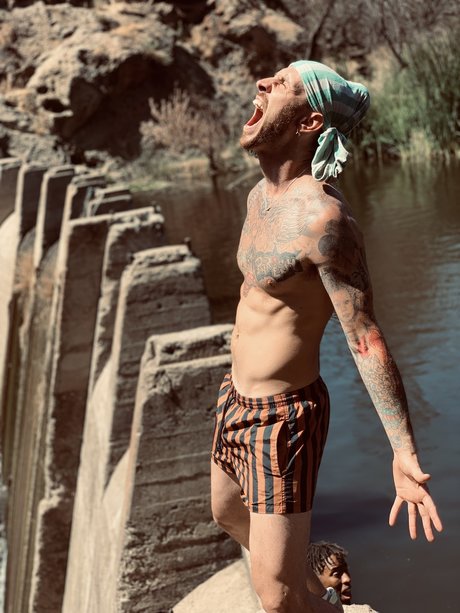 Dick Dickensen onlyfans boobs