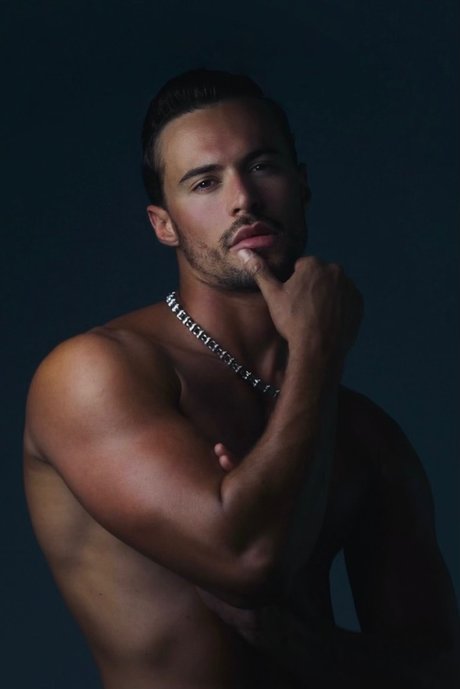 HENK onlyfans nude photos