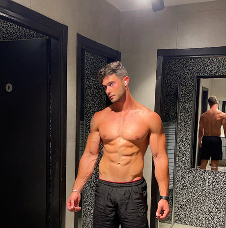 Master Apex onlyfans.