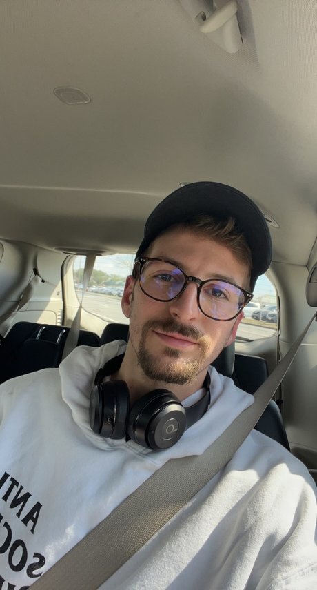 Mason Hang onlyfans nide