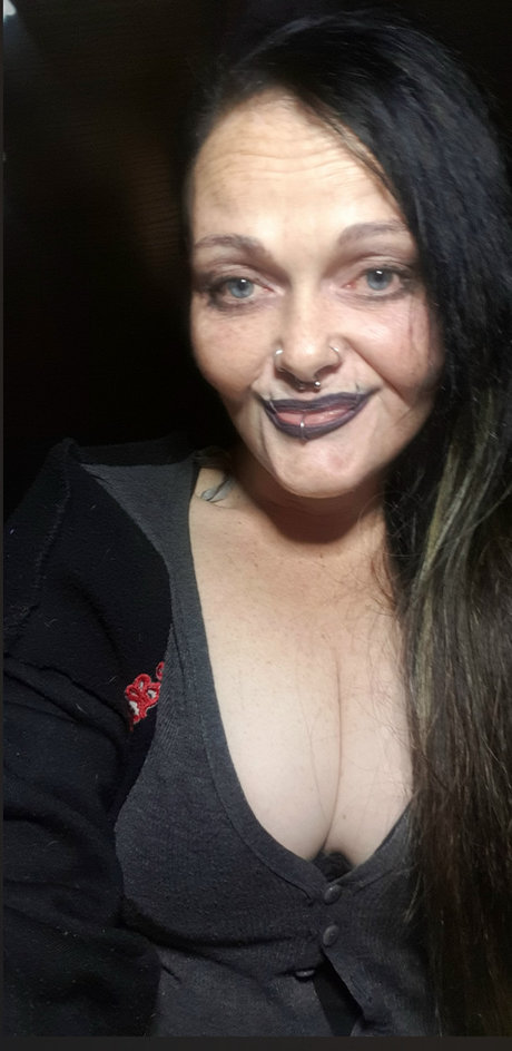 Br ahz lb b K d_ leaked onlyfans sextape