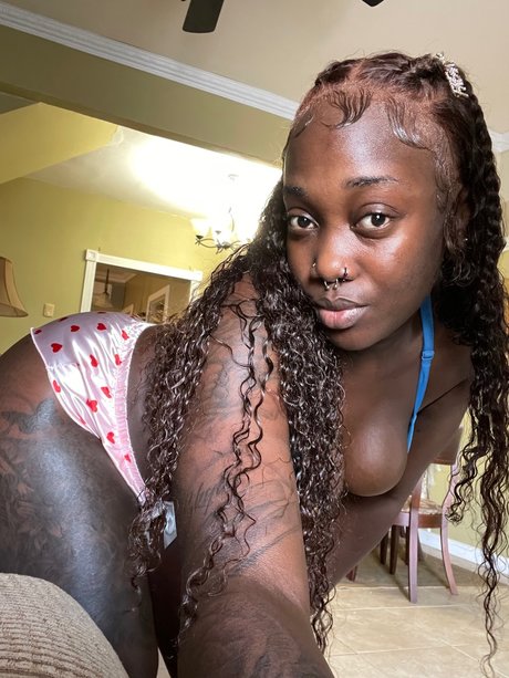 Freaky Blackshaa TheFox_ onlyfans leaks