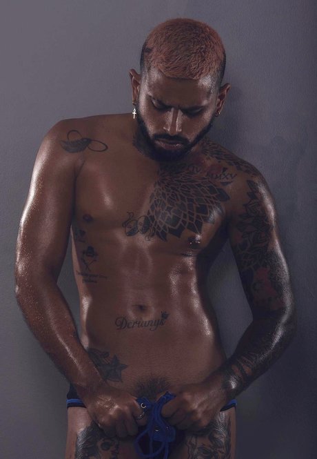 Blackmodel onlyfans pictures