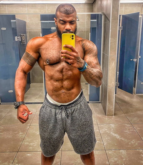 Black Muscular Brazil onlyfans x