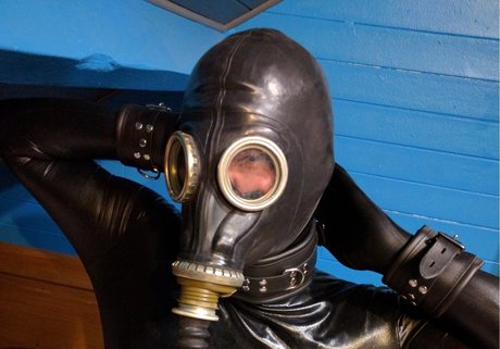 Max Pup naked onlyfans