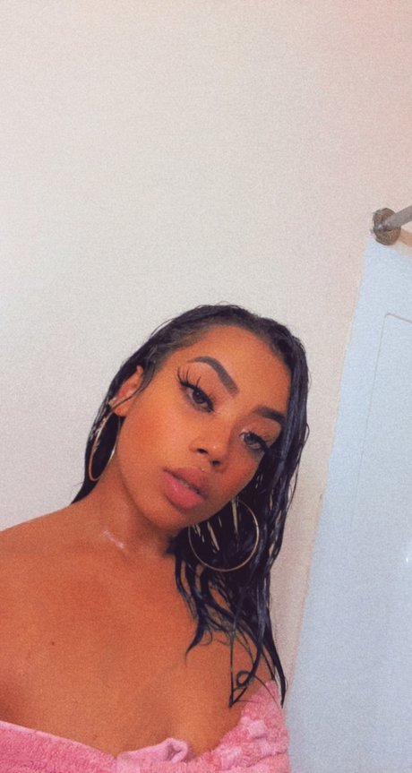 Mercedes Baby onlyfans posts