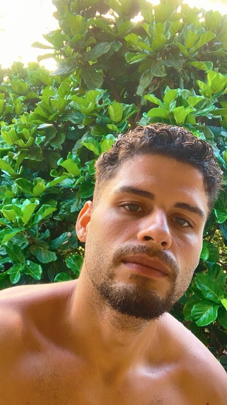 Cezar only fans pics