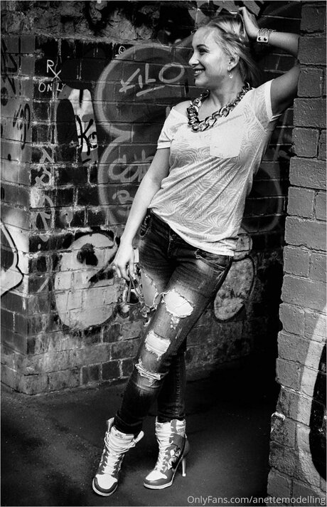 Aneta Hradecka naked onlyfans leaks