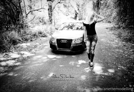 Aneta Hradecka onlyfans images