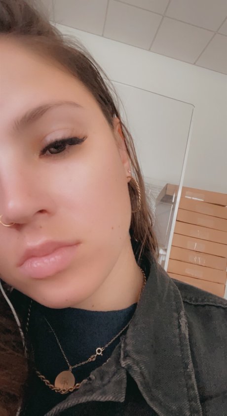 mel baby onlyfans leaked naked