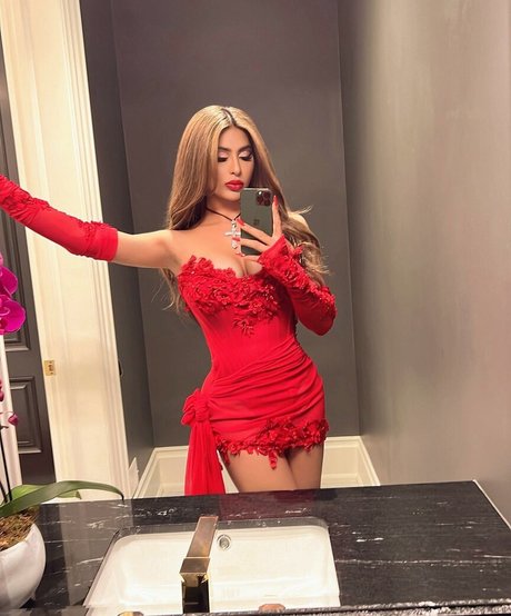 Amelia Maltepe leaked naked onlyfans