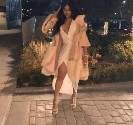 Amelia Maltepe onlyfans pics leaked