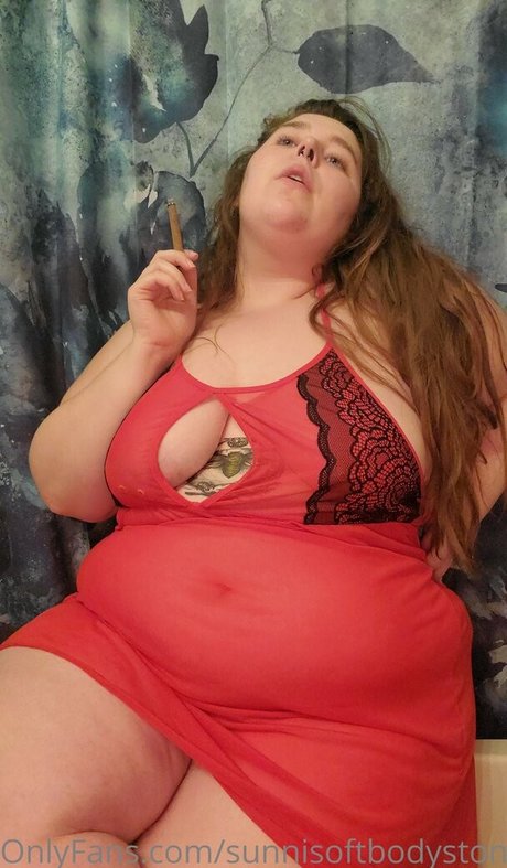 sunnisoftbodystoner onlyfans nude tits