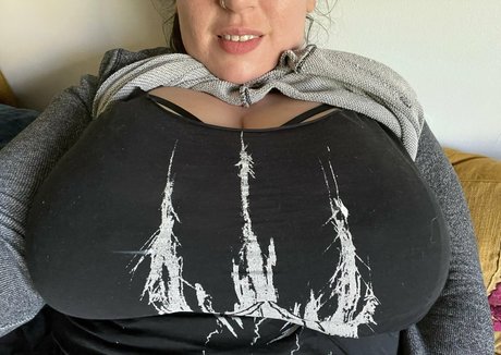 bellaabbondanza onlyfans pics