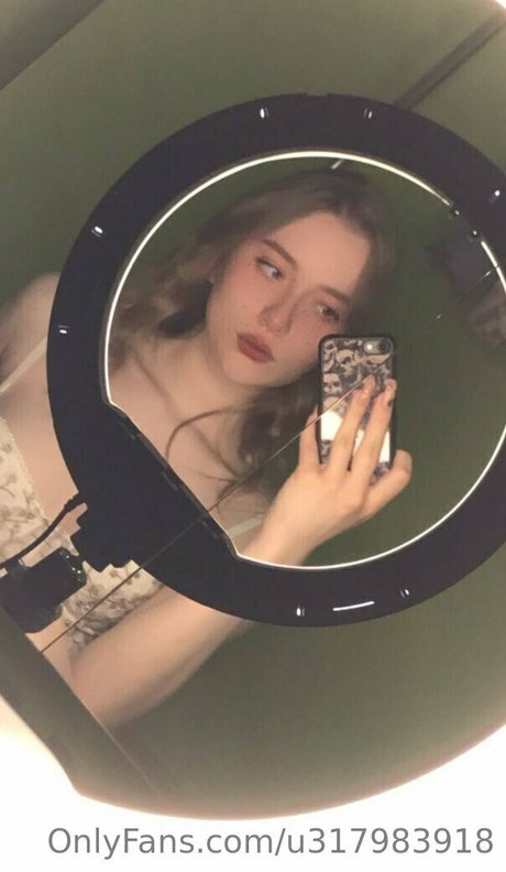 celebrity hannah montana onlyfans post