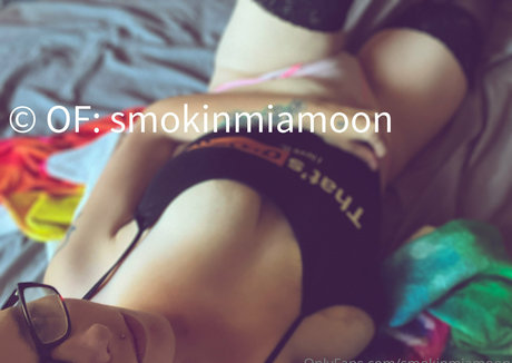 smokinmiamoon onlyfans nudes
