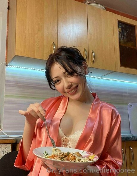 elliemooree onlyfans naked leaked