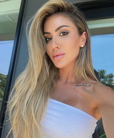 Danielle Vaughan onlyfans picture