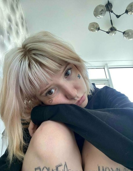 brattyauroravip onlyfans nsfw