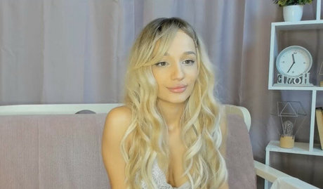 ChloeMorez onlyfans leaked nudes