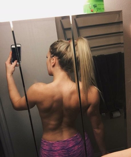 light onlyfans top photo