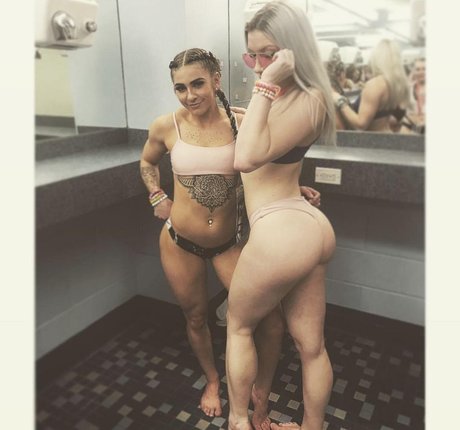 Taylor Flewin onlyfans content