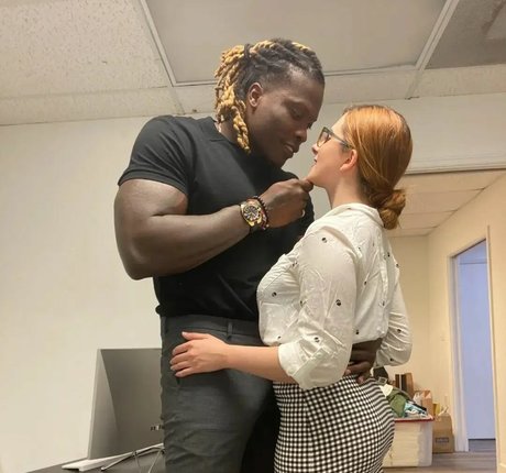 Bess Breast onlyfans leaked