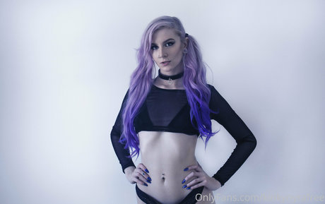 kinkynyrafree onlyfans post