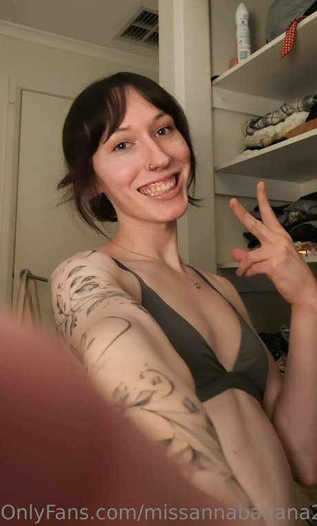 missannabanana24 onlyfans leake