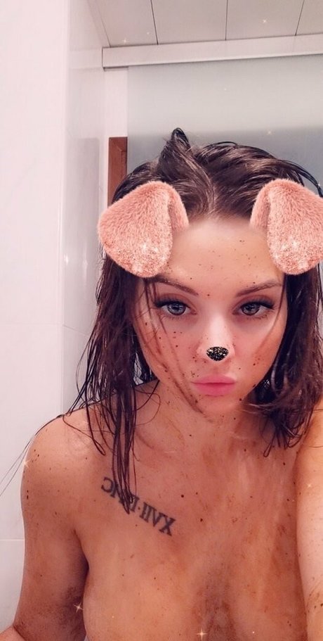 sereniakeer onlyfans leaked tits