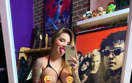 chicks with dicks onlyfans beautiful nude portrayal