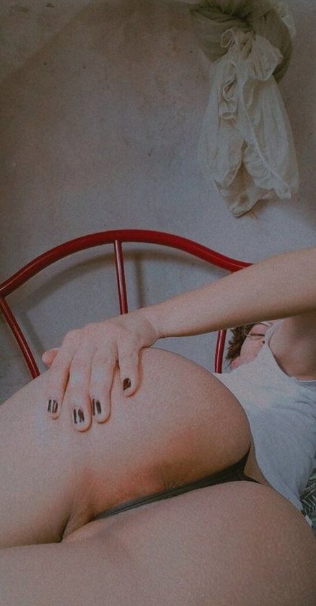 Lana Santhos onlyfans leaks