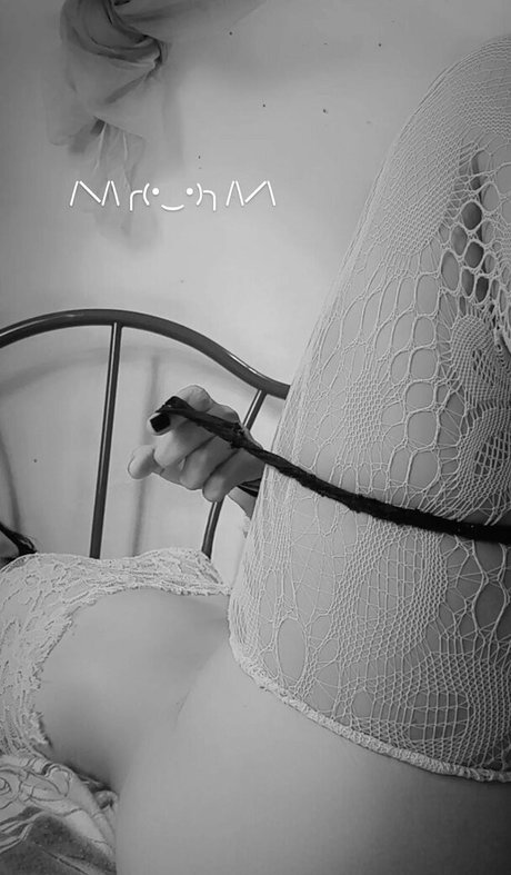 Lana Santhos onlyfans lean