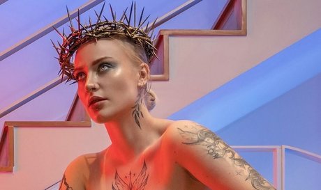 Mila Orriols onlyfans model images