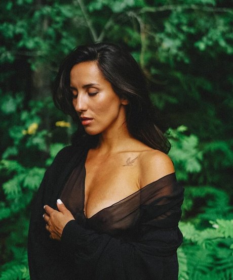 Thais Yoga onlyfans leaked