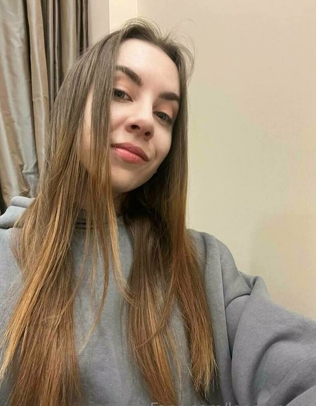 leeeeyyyla onlyfans nude