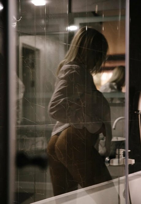 molly bell onlyfans nude photos