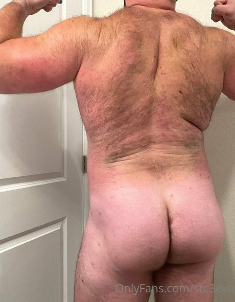 ste3evn onlyfans naked
